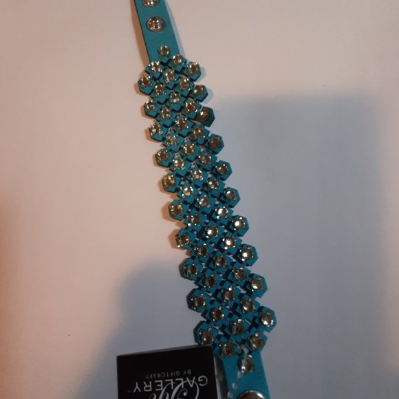 Rhinestone studded wrist wrap/bracelet. Faux Leather. Reversible. - Picture 4 of 10